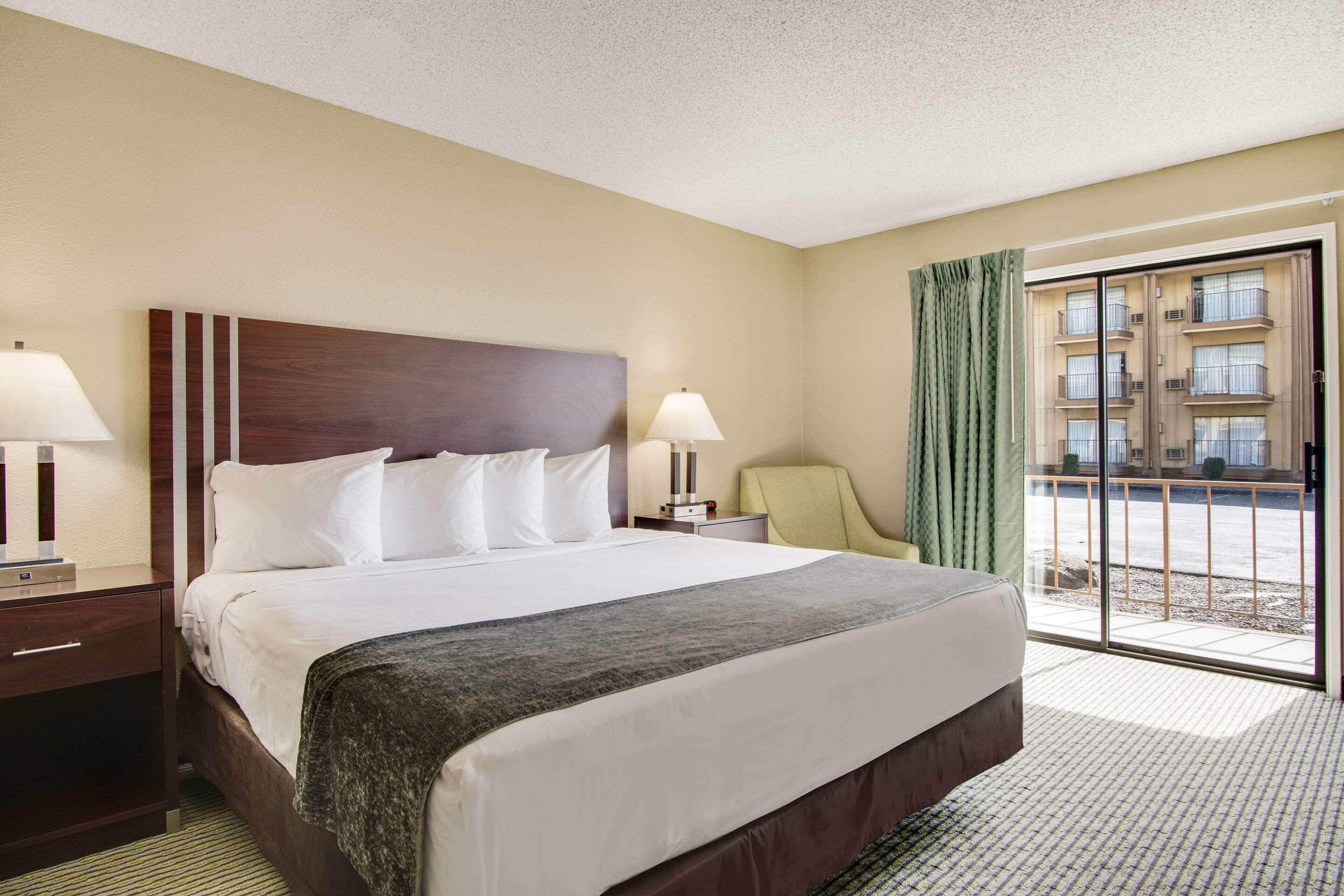 Rodeway Inn & Suites Portland - Jantzen Beach Exterior foto